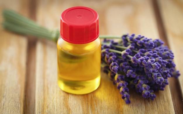 Olejek lawendowy od jakiego wieku można bezpiecznie stosować?