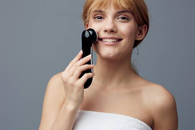 Urządzenie do oczyszczania twarzy jak używać na co dzień?