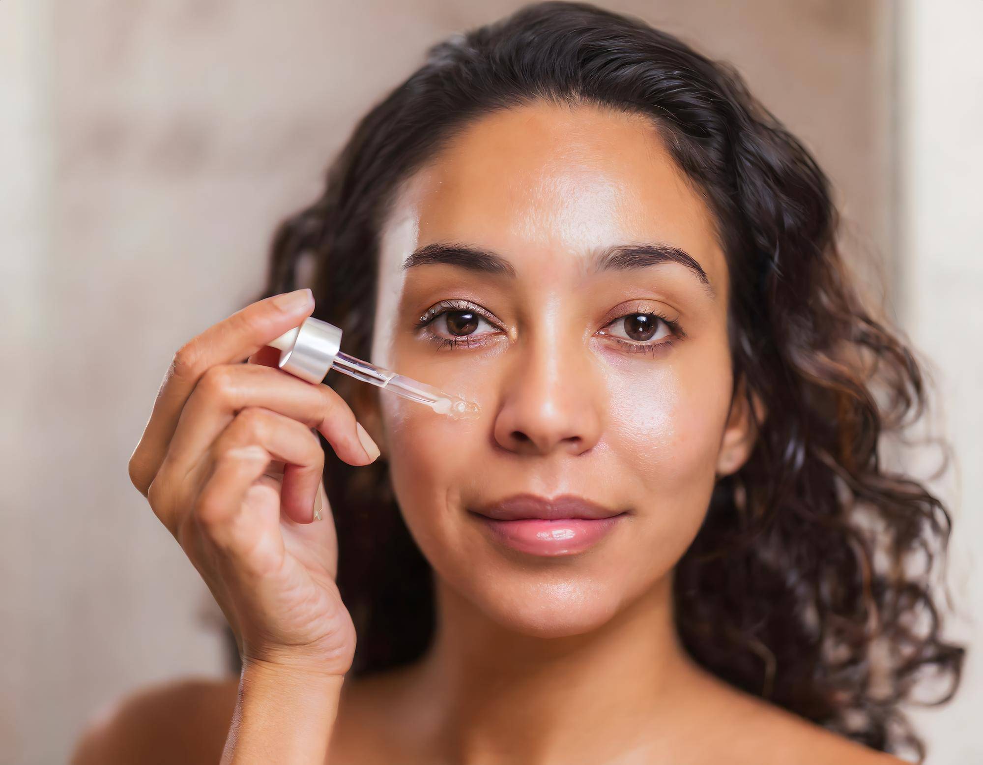 Co stosować z retinolem aby uniknąć podrażnień?