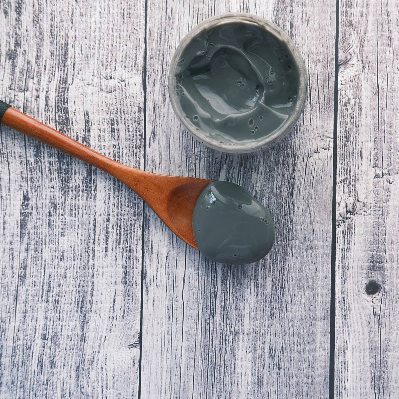 Jaki krem dla 60 latki wybrać na co dzień?